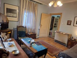 ea_IMG_918d89f6044508ecaccf32b96e0e6299_V