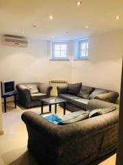 ea_IMG_9e375c4ba9c2a77e2b293512e8d68d90_V_450x600