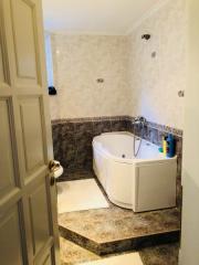 ea_IMG_d2e2155a5b1caa240505d53a516797dd_V_450x600