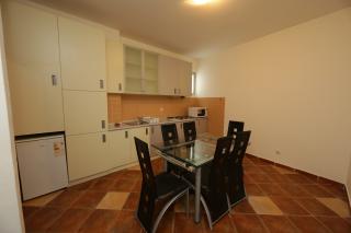 ea_SALE1557_JPG_399587257